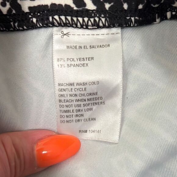 Reebok Women's Athletic Geometric Print Mid-Rise Leggings Black/White - Picture 6 of 6